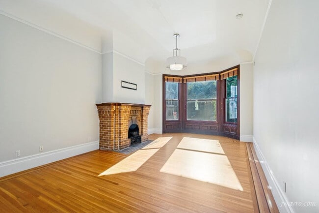 Photo - 860 Waller St Unit 2