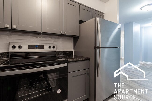 3825 N Pine Grove Ave Unit 314