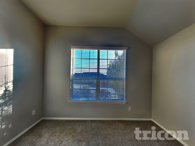 Photo - 936 Deer Valley Dr