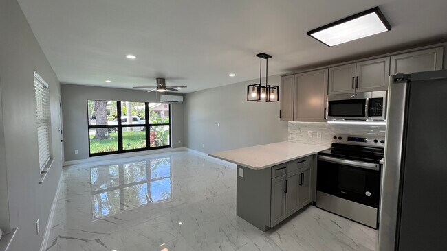 Photo - 2615 Michigan Ave Unidad 2615