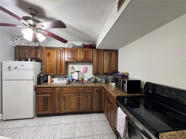 Photo - 2821 N Miami Beach Blvd Unit 5P