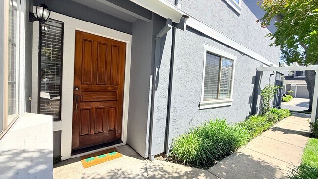 Photo - 1100 Sunshine Cir