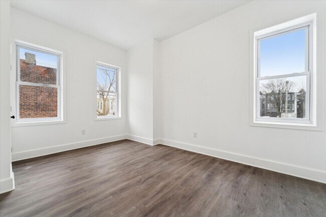 Photo - 2733 N 13th St Unidad 2