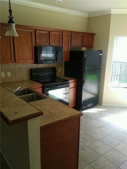 Photo - 2624 N Valencia Ave