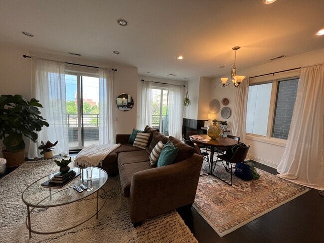 Photo - 1448 N Western Ave Unit 2A