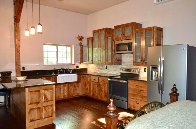 Photo - 4212 Meridian Rd