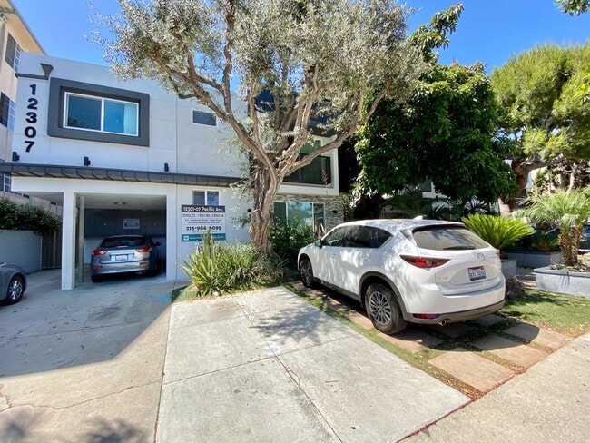 Building Photo - 12301-12307 Pacific Ave