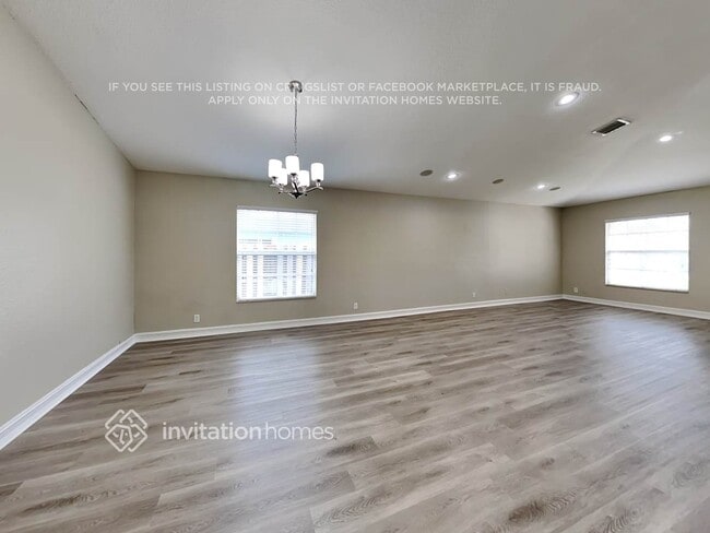 Photo - 211 NE 24th Ave