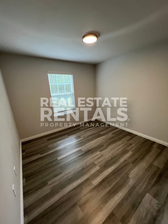 Photo - 511 Hoke St