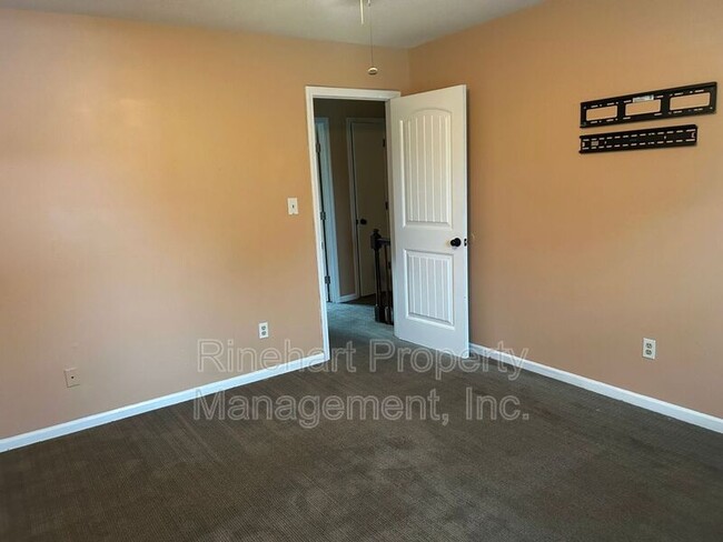 Photo - 285 S Herlong Ave