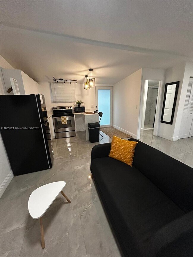 Photo - 1947 NW 33rd St Apartamento Unidad 1