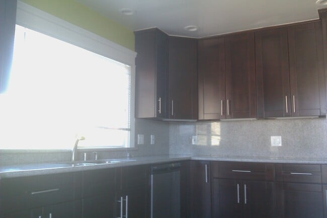 Photo - 917 Grand Ave
