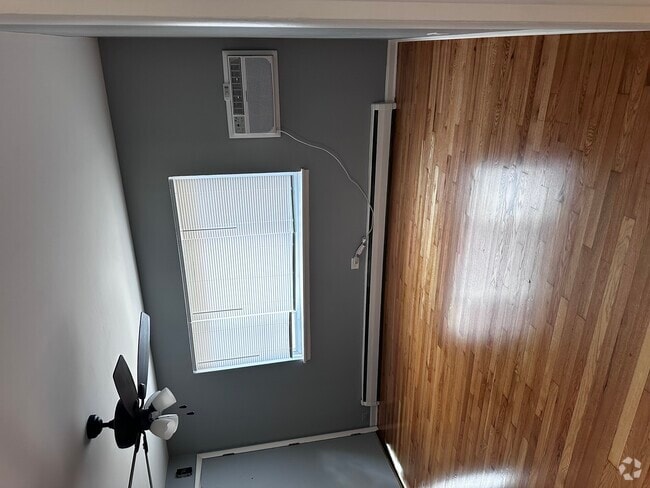 Building Photo - 5307 S 73rd Ct Rental