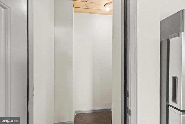 Building Photo - 531 Walton St Unit APT. 3