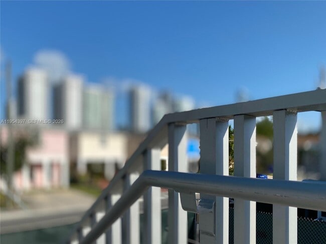 Photo - 1560 NW 1st Ct Unidad 1