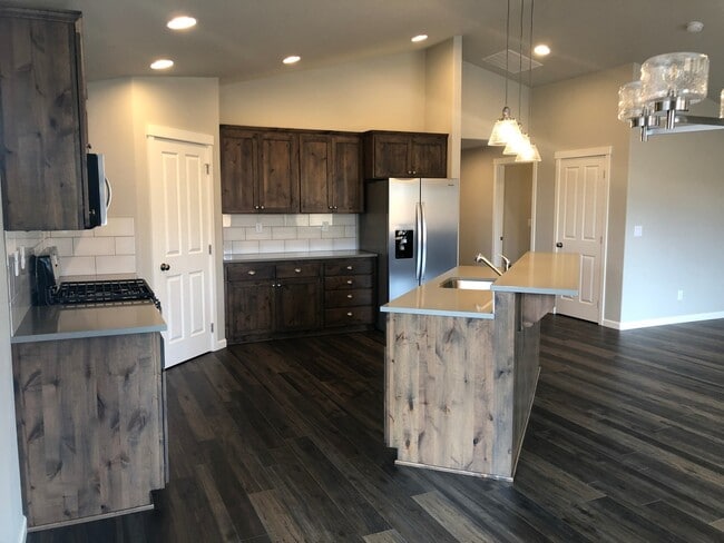 Photo - Home in NW Redmond Fieldstone Crossing