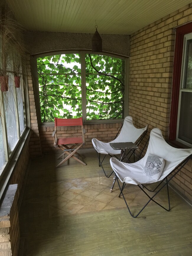 Front Porch - 705 S Burchard Ave House