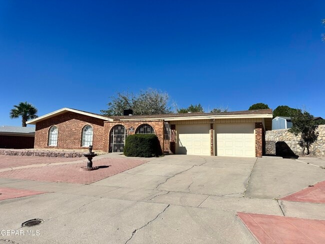 Building Photo - 1309 Lonewood Dr