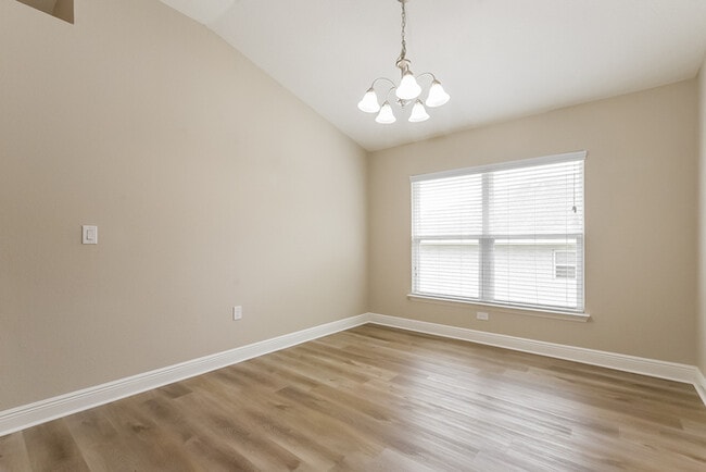 Photo - 706 Chelsea Ave