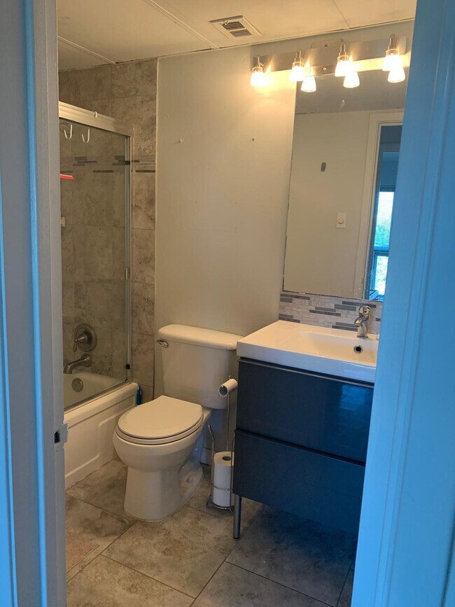 Photo - 3600 Montrose Blvd Unit 409