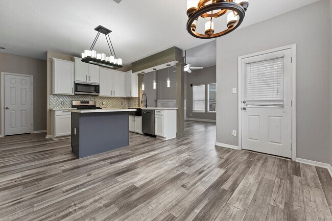 Photo - 24522 Forest Path Ct