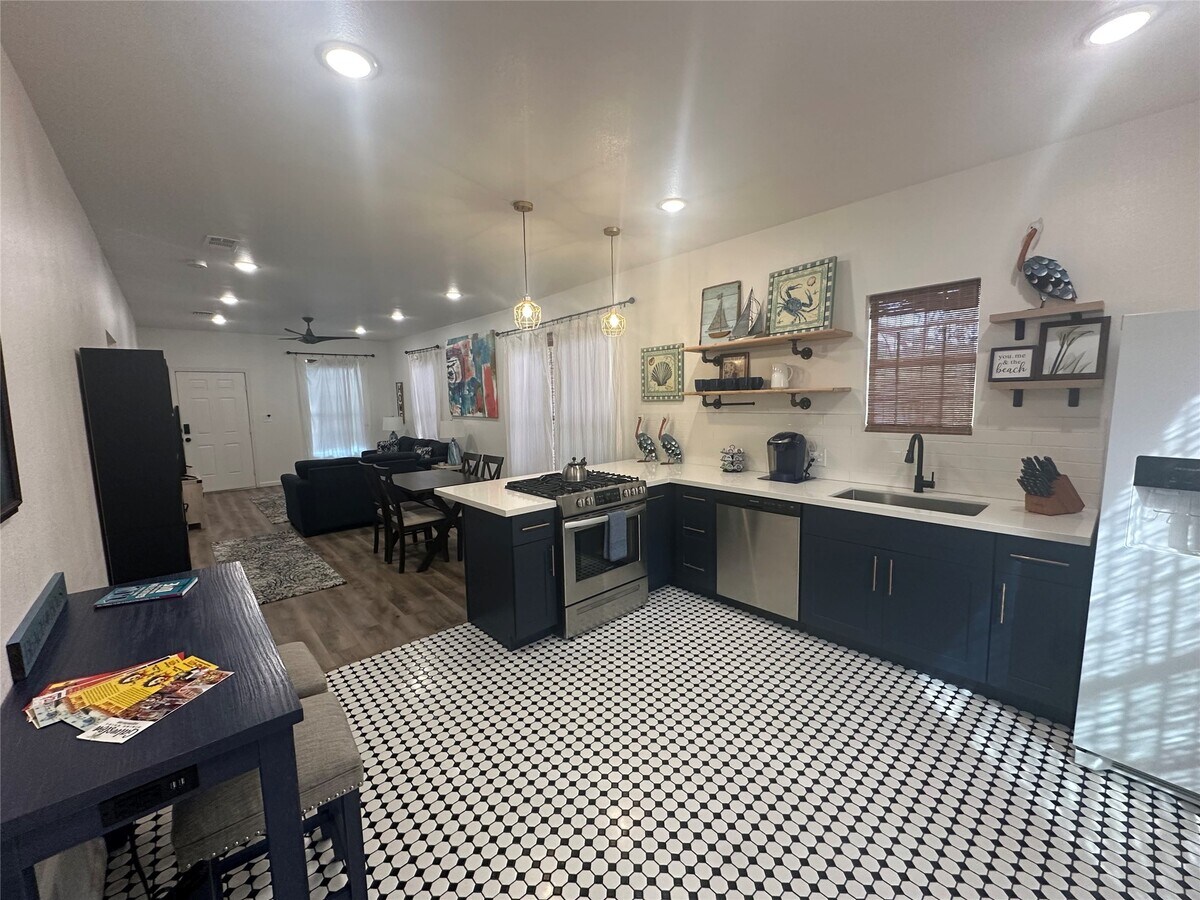 Photo - 4009 Avenue L