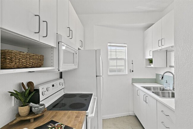 Photo - Fully Renovated 2-Bedroom in West Oakland ... Unit 3