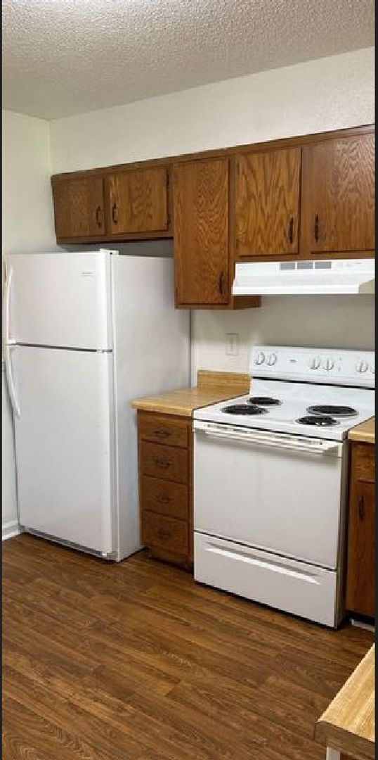 Cozy 2 Bedroom Duplex1700 Wine Press Ct. Rental House Rental in