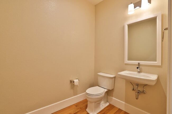 Photo - Modern 3-Bedroom Townhome with Rooftop Dec...