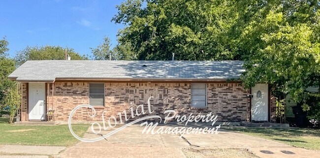 Building Photo - 1506 N W S Young Dr Unit A