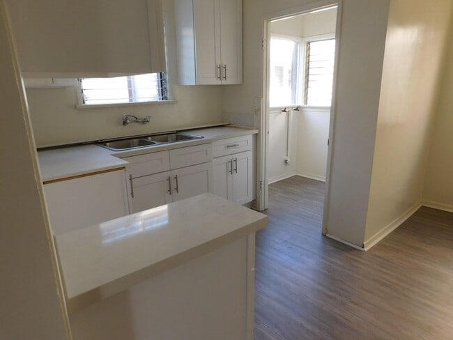 Photo - 417 E Elmwood Ave Unit 417 #B