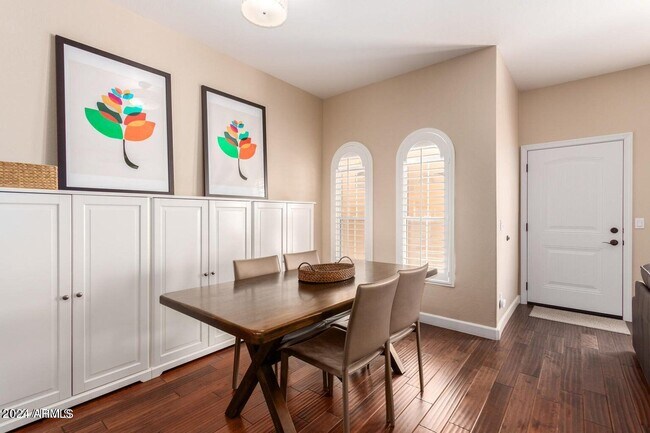 Photo - 5015 E Cheyenne Dr