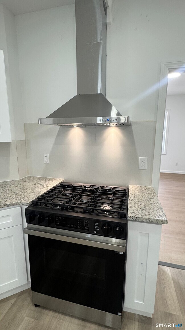 Photo - 16 Arch St Unit 1