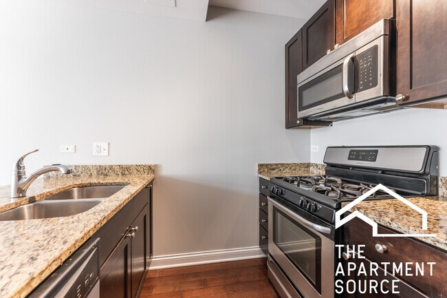 Photo - 1464 S MICHIGAN Ave