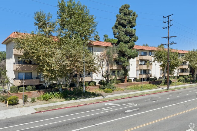 Primary - Pacific Pointe Apartments