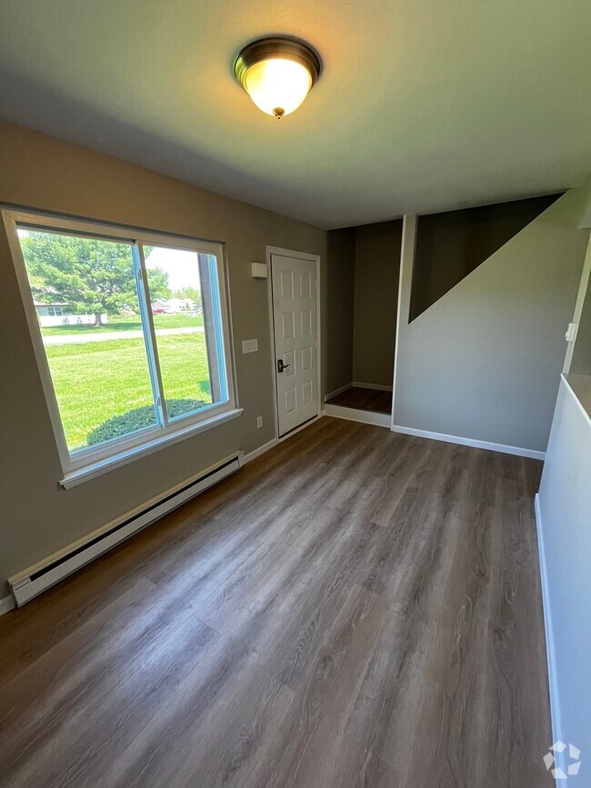 Building Photo - 56 Suncrest Dr Unit B Rental