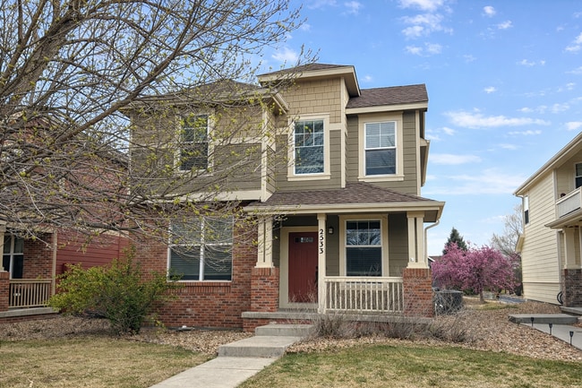 Building Photo - Spacious 3 Bed, 2.5 Bath Home with Attached Garage and Pool Access - Available Now