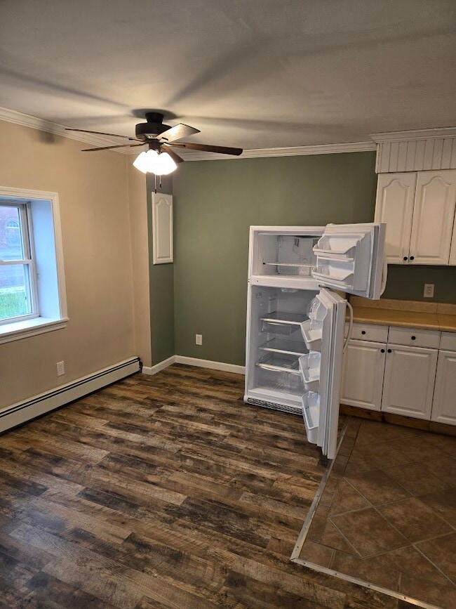 Dining room/Kitchen - 84 S Main St Unidad A