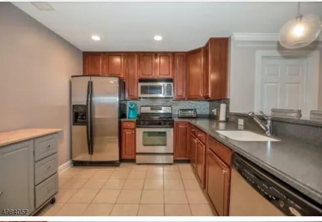 Photo - 1114 Peer Pl Unit Cozy Two Bedroom Condo