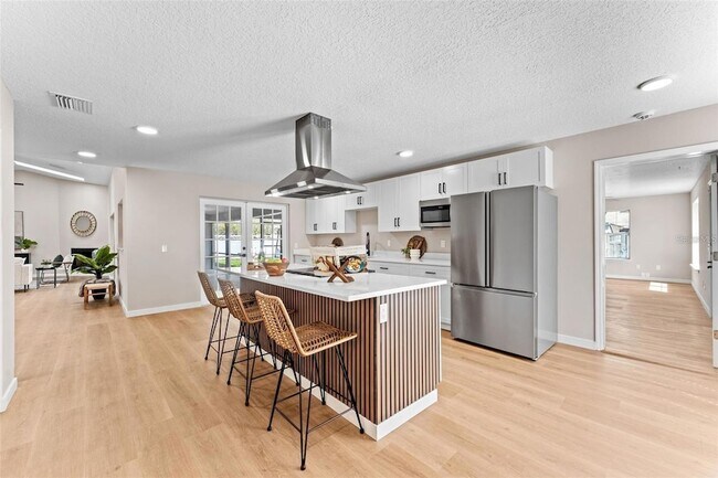 Photo - 5521 Oak St
