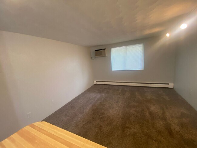 Photo - 2-Bedroom 2-Bathroom Condo in Country Club Villas! Unit 214