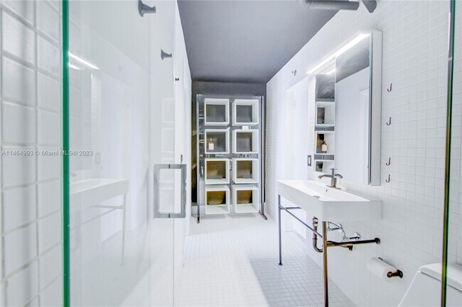 Photo - 5781 Biscayne Blvd Unit 403 B