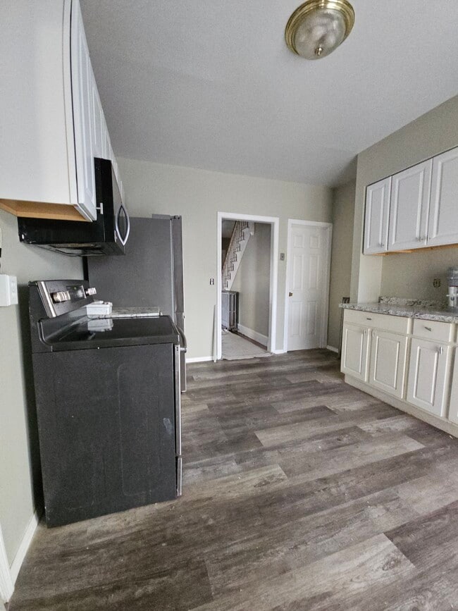 Photo - 114 Hempstead St