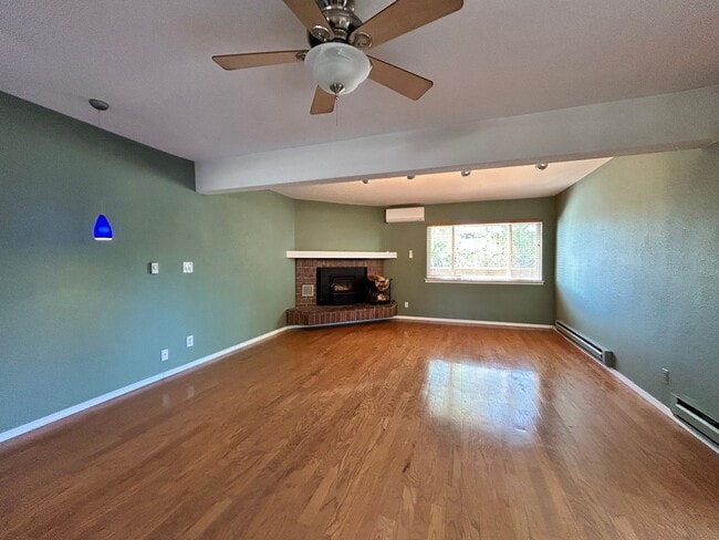 Photo - Beautiful & Bright Corner Condo in North Boulder
