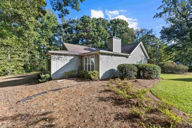 Photo - 129 Moudy Ln