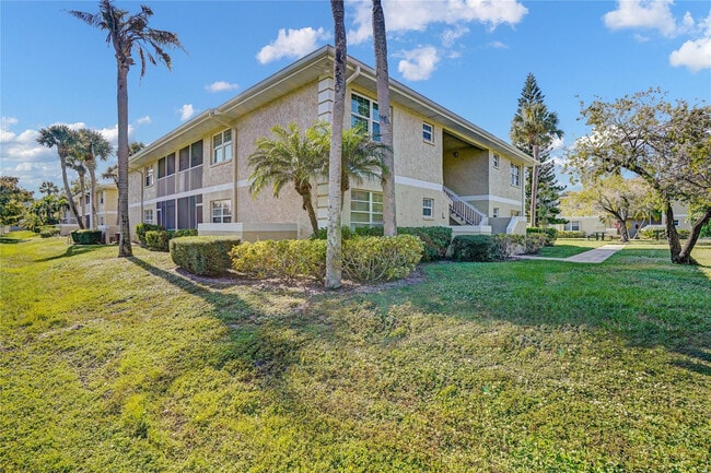 Photo - 1560 SE Royal Green Cir Unit S 103