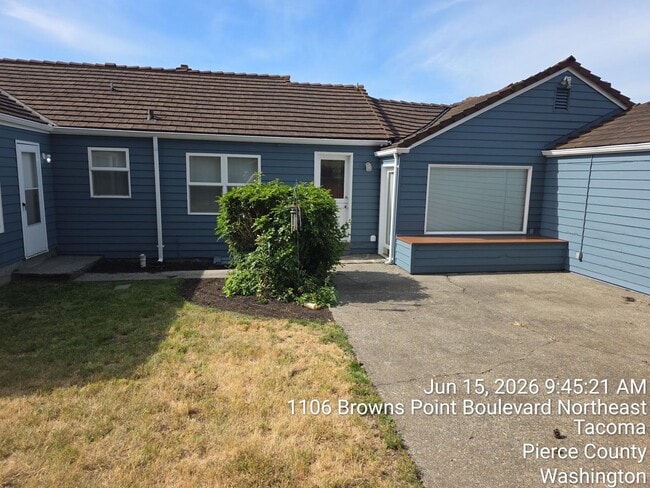 Photo - Tacoma views retro 3 bed 2 bath home, available now!