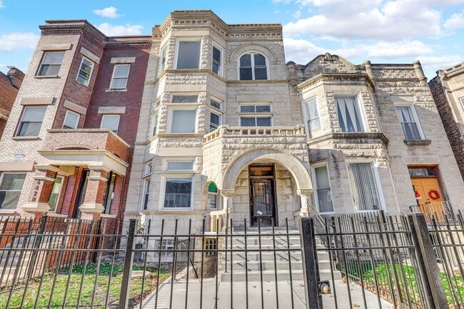 Photo - 6426 S Ingleside Ave Unit 2