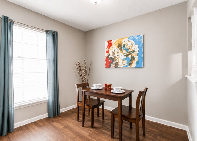 Lenexa Crossing Apartments