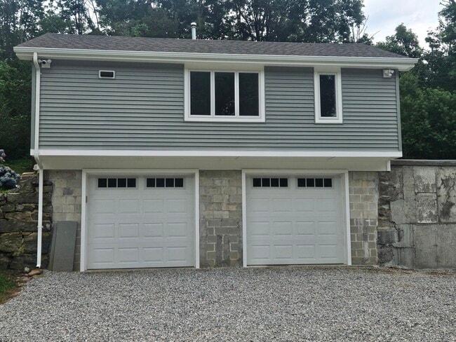 Photo - 382 Flanders Rd